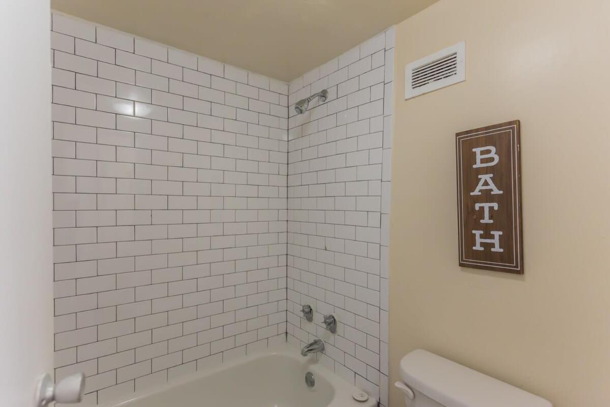 Affordable Downtown Memphis Apartment W Views Exterior photo