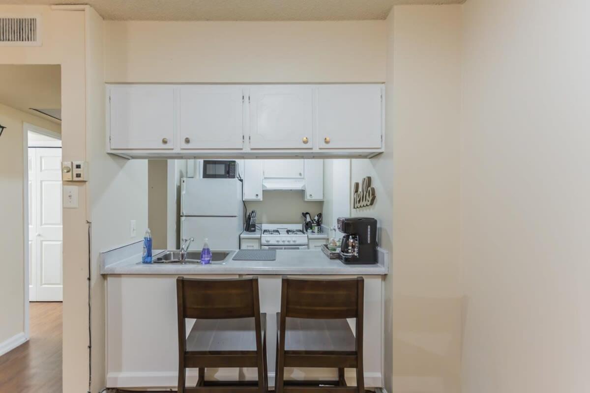 Affordable Downtown Memphis Apartment W Views Exterior photo